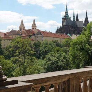 Castillo de Praga con sus interiores y jardines reales