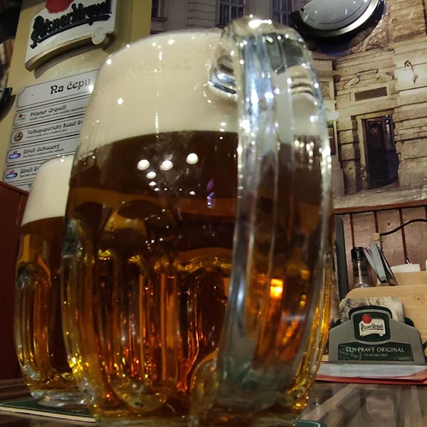 Tour de la Cerveza en Praga: Tradición y Sabor Checo - Imagen 4
