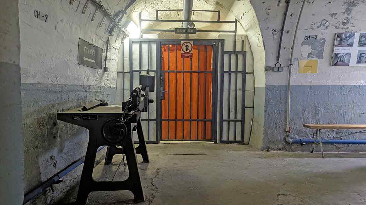 Bunker-de-Folimnanka-de-la-epoca-del-comunismo-en-Praga