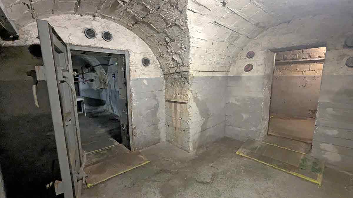 Puertas-Bunker-Folimanka-en-Praga