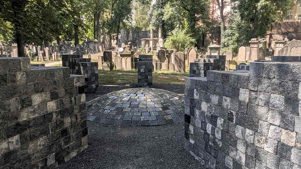 El-retorno-de-las-piedras-Cementerio-Judio-en-Praga-Zizkov